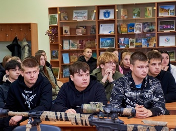 Урок мужності: студенти 13-а групи факультету агрономії спілкувалися з бійцями штурмової бригади «Лють»