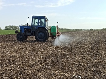 На дослідному полі кафедри загального землеробства продовжується виконання госпдоговірної тематики