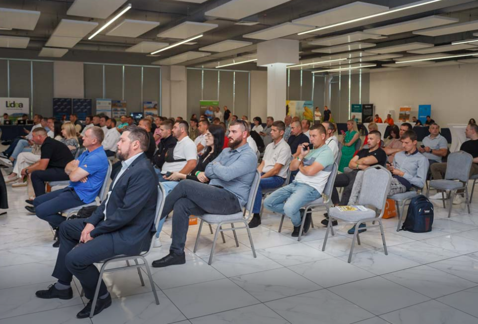 Участь у Всеукраїнському практичному форумі «ДЕНЬ АГРОНОМА. Виклики та рішення сезону»